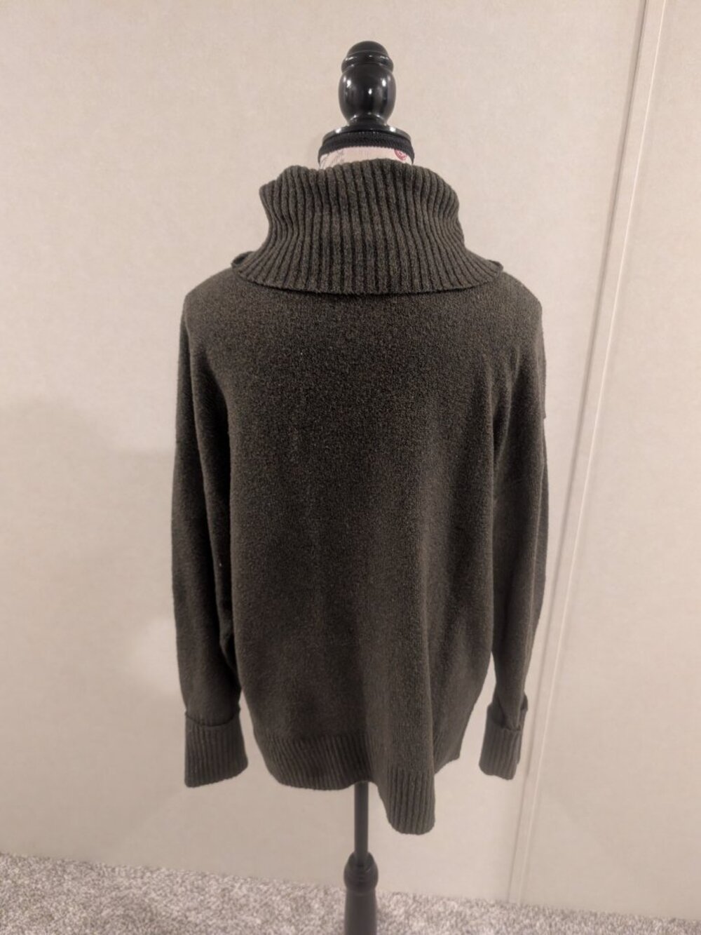 Old Navy Heathered Olive Green Oversized Cowl Neck Sweater Size Large - Picture 8 of 9